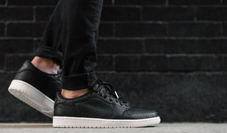 AIR JORDAN 1 RETRO LOW "NO SWOOSH"