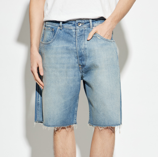 DENIM CUT-OFF SHORTS - LIGHT BLUE