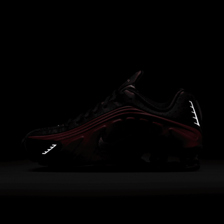 WMNS SHOX R4 - BLACK / TEAM RED