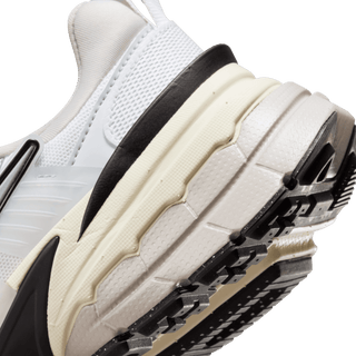 WMNS V2K RUN - SUMMIT WHITE / METALLIC SILVER