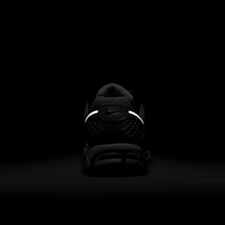 ZOOM VOMERO 5 - METALLIC SILVER / BLACK / PURE PLATINUM