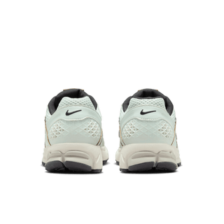 WMNS ZOOM VOMERO 5 - LIGHT SILVER / CHROME