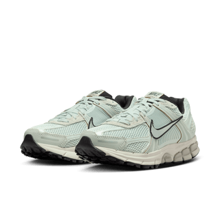 WMNS ZOOM VOMERO 5 - LIGHT SILVER / CHROME