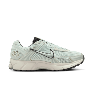 WMNS ZOOM VOMERO 5 - LIGHT SILVER / CHROME
