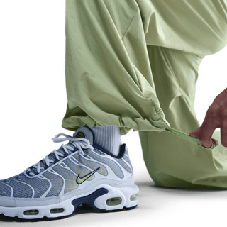 PROJECT F.R.O.G PARACHUTE PANTS - olive aura / green strike