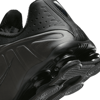 SHOX R4 "TRIPLE BLACK"
