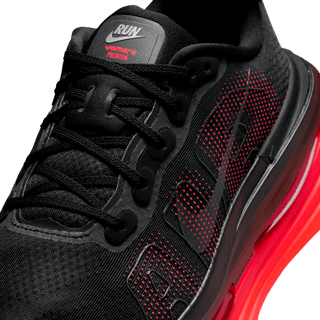 VOMERO PREMIUM - BLACK / BRIGHT CRIMSON