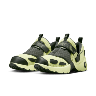 WMNS TRUNNER LX "LUMINOUS GREEN"