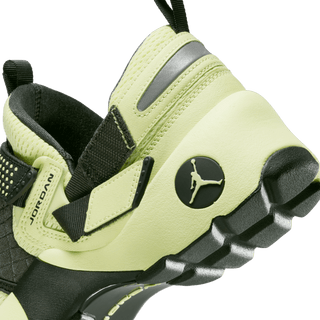 WMNS TRUNNER LX "LUMINOUS GREEN"
