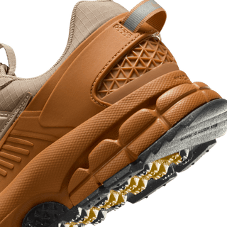 WMNS ZOOM VOMERO ROAM - FLAX / KHAKI