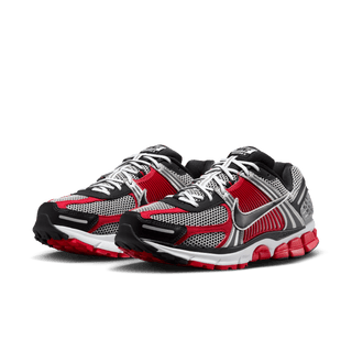 ZOOM VOMERO 5 - METALLIC SILVER / UNIVERSITY RED / BLACK