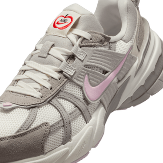 WMNS V2K RUN - SAIL / PINK FOAM