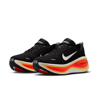 VOMERO PLUS - BLACK / BRIGHT CRIMSON