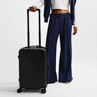 CARRY-ON LUGGAGE 22" HARDSHELL - BLACK