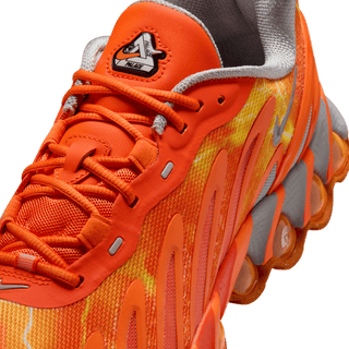 PALACE X NIKE AIR MAX DN8 SP "SAFETY ORANGE"