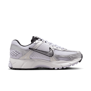 WMNS ZOOM VOMERO 5 - BARELY GRAPE / METALLIC SILVER