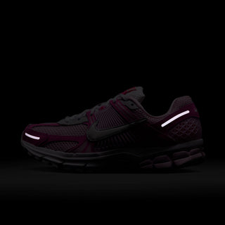 WMNS ZOOM VOMERO 5 - HYPER PINK / SUMMIT WHITE