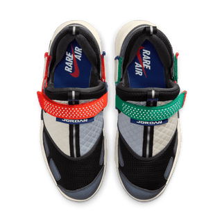 WMNS TRUNNER LX "RARE AIR"