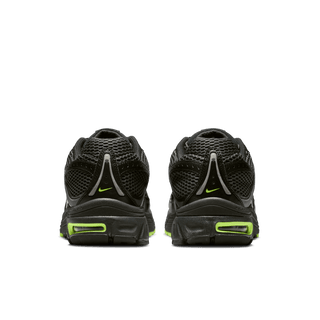AIR MAX MOTO 2K - BLACK / METALLIC PEWTER / VOLT