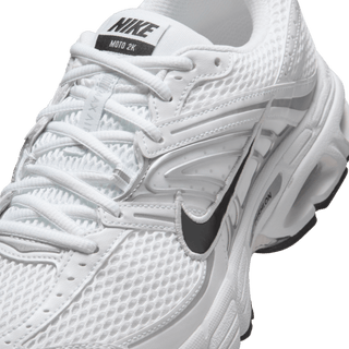AIR MAX MOTO 2K - WHITE / BLACK