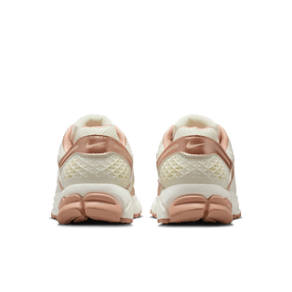 WMNS ZOOM VOMERO 5 "ROSE GOLD"