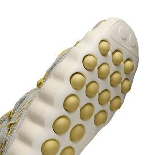 NIKE MIND 002 FK "LIGHT BONE"