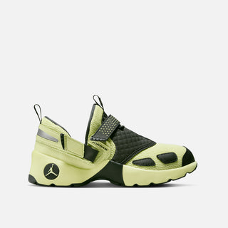WMNS TRUNNER LX "LUMINOUS GREEN"