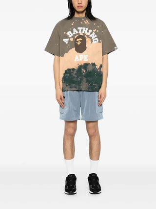 TIE DYE COLLEGE RELAXED FIT TEE - OLIVE GREEN