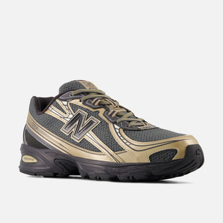 740 - BLACK / BLACK CEMENT / CASTLEROCK