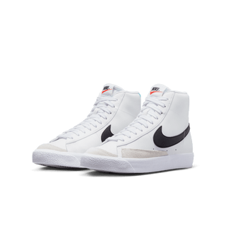 NIKE BLAZER MID `77 (GS) - WHITE / BLUE LIGHTNING