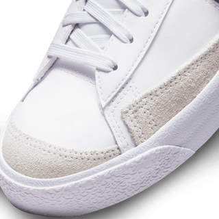 NIKE BLAZER MID `77 (GS) - WHITE / BLUE LIGHTNING